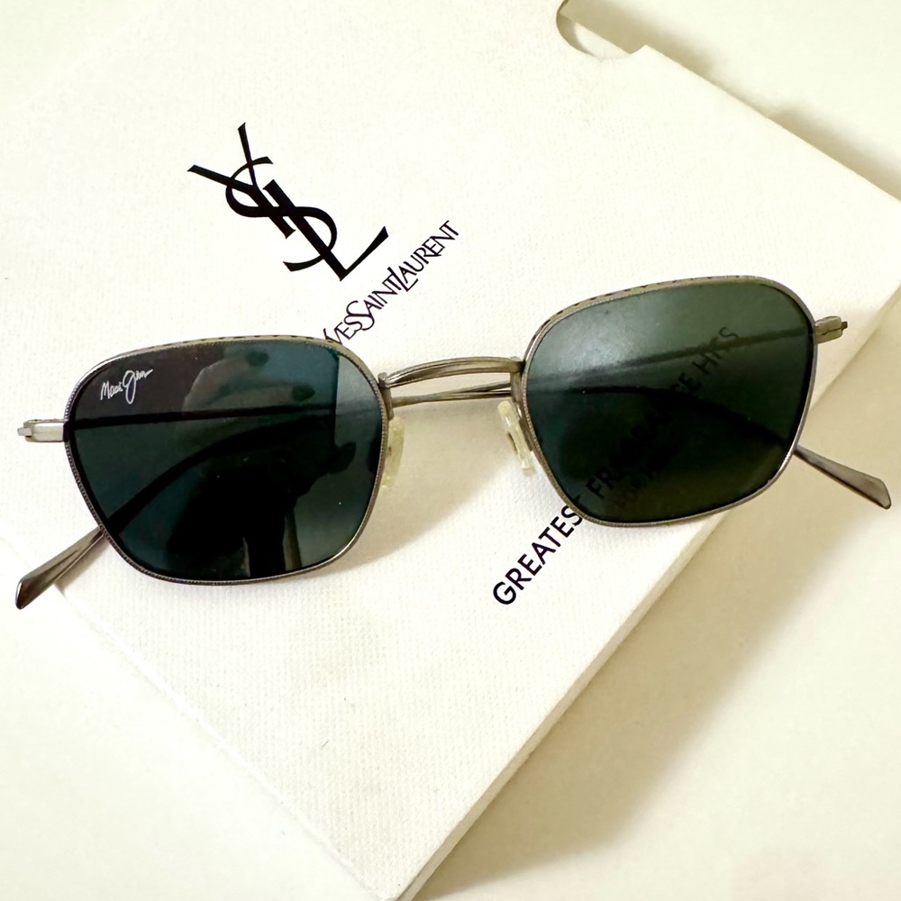 Maui Jim Titanium Sunglasses Puka MJ-556-17M Gunmetal, 48-22-145, Made in Japan